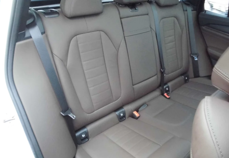 BMW iX3 Белый