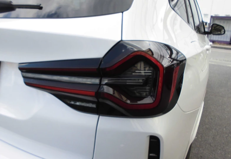 BMW iX3 Белый