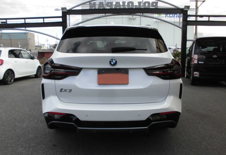 BMW iX3 Белый
