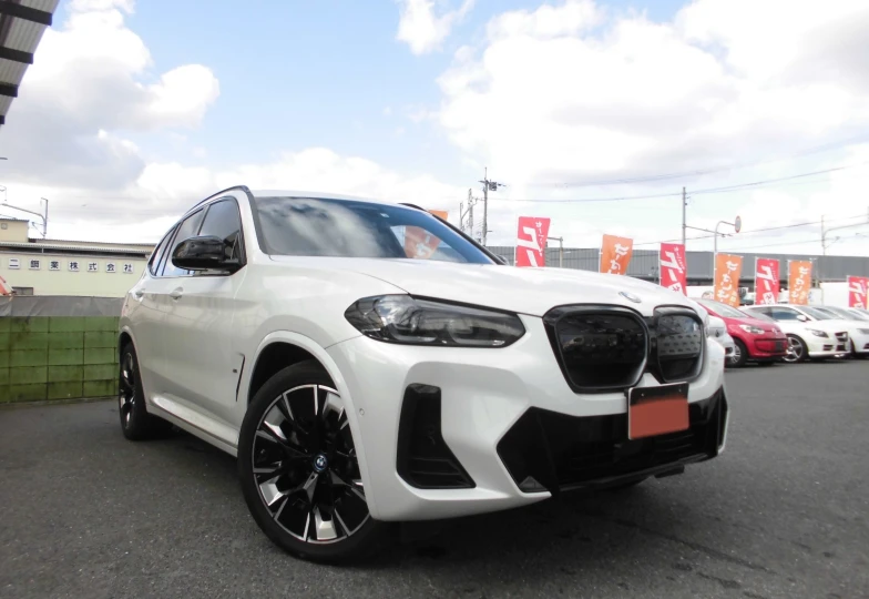 BMW iX3 Белый