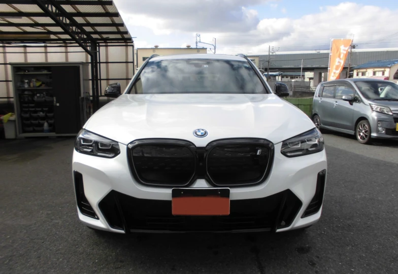 BMW iX3 Белый