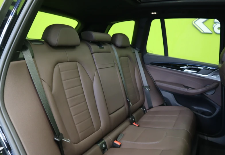 BMW iX3 Черный