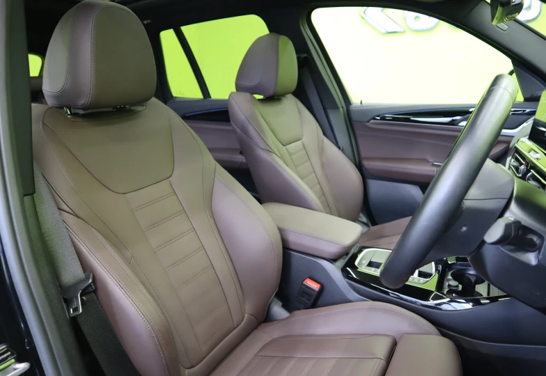 BMW iX3 Черный