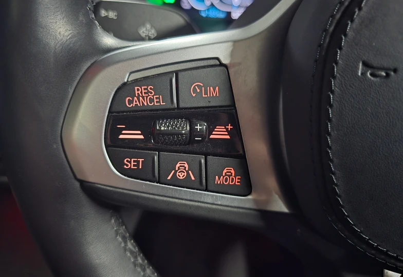 BMW iX3 Белый