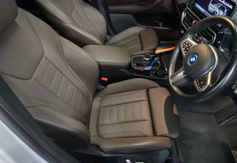BMW iX3 Белый