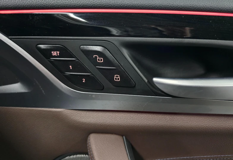 BMW iX3 Белый