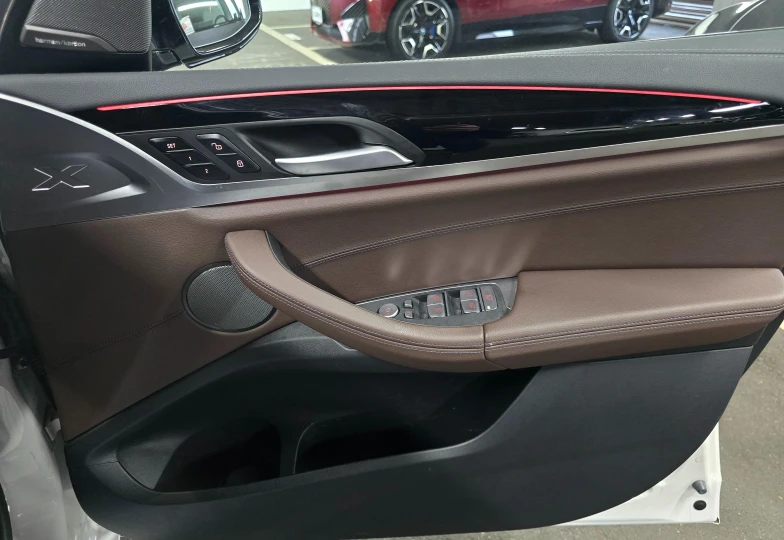 BMW iX3 Белый