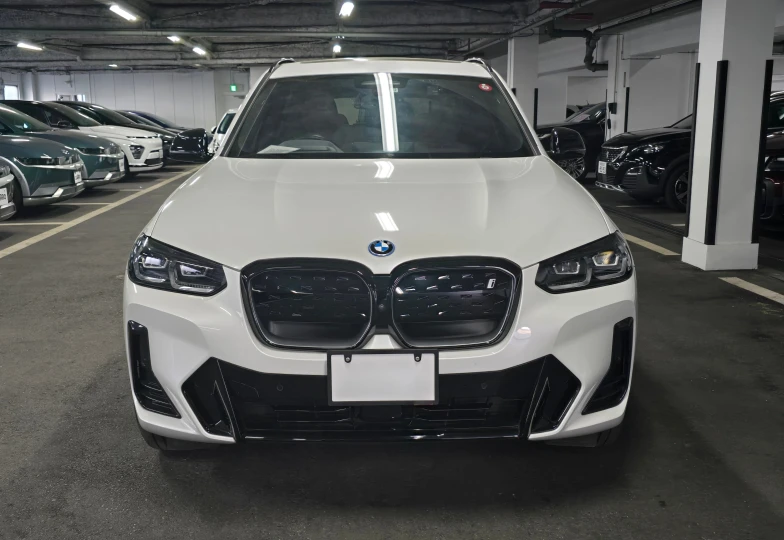 BMW iX3 Белый