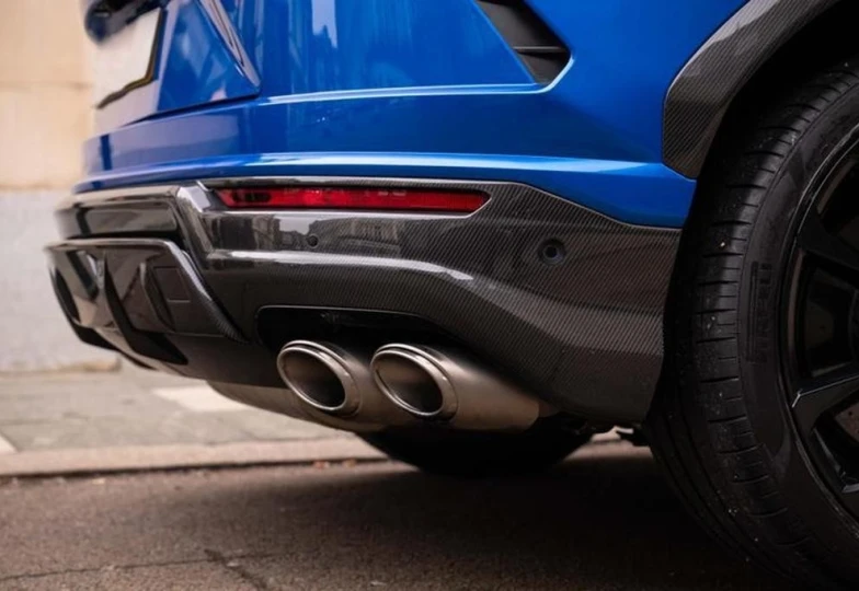 Lamborghini Urus Blue