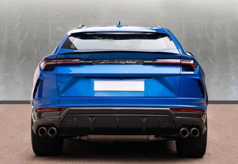 Lamborghini Urus Blue