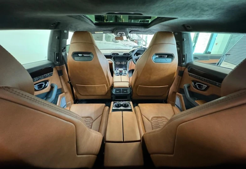 Lamborghini Urus Черный