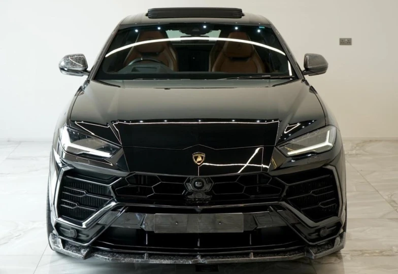 Lamborghini Urus Черный