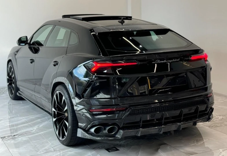 Lamborghini Urus Черный