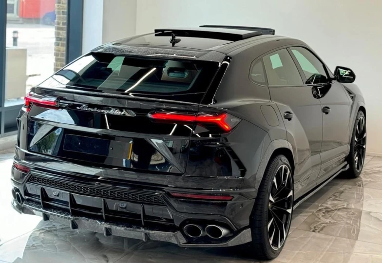 Lamborghini Urus Черный