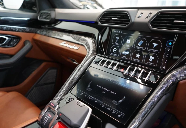 Lamborghini Urus Черный