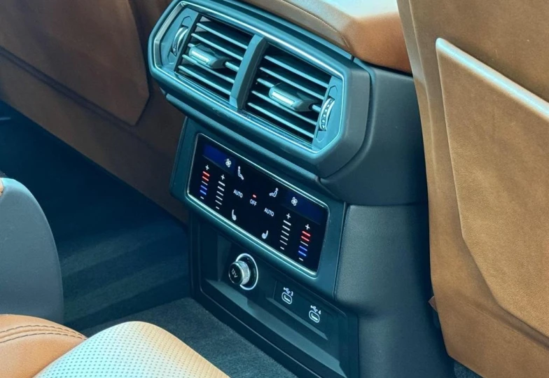 Lamborghini Urus Черный