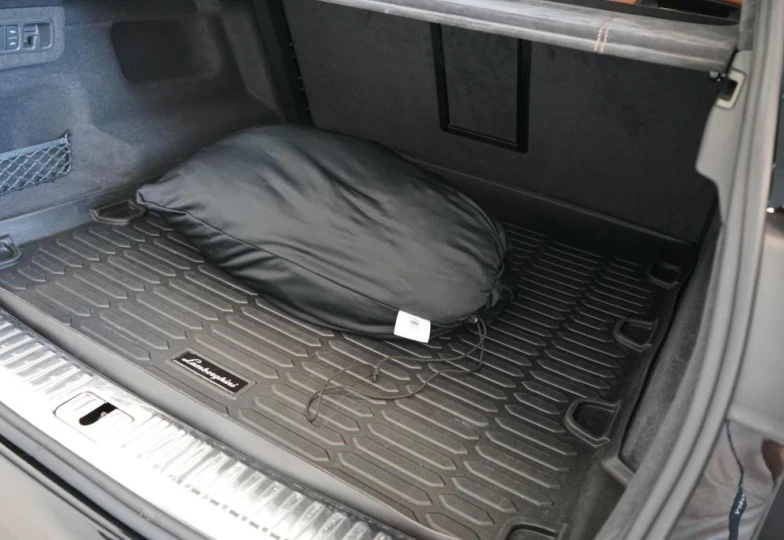 Lamborghini Urus Черный