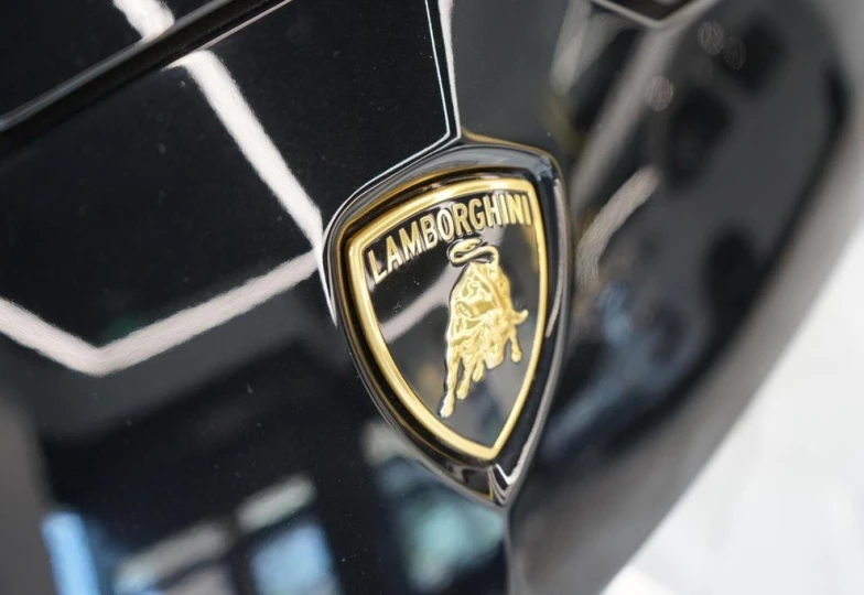 Lamborghini Urus Черный