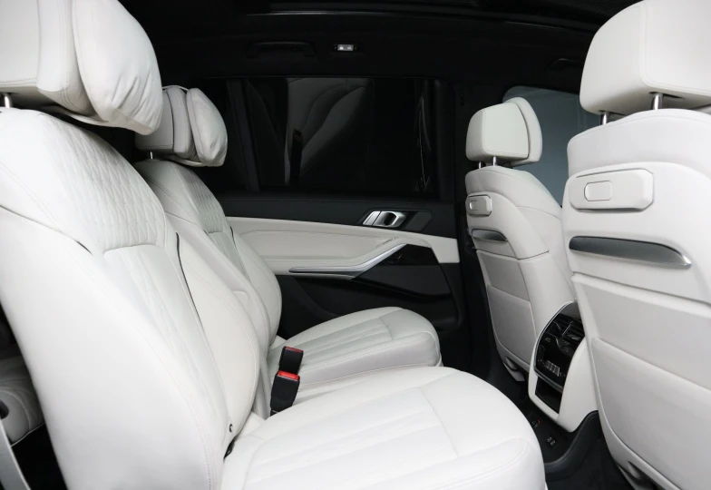 BMW X7 Blue