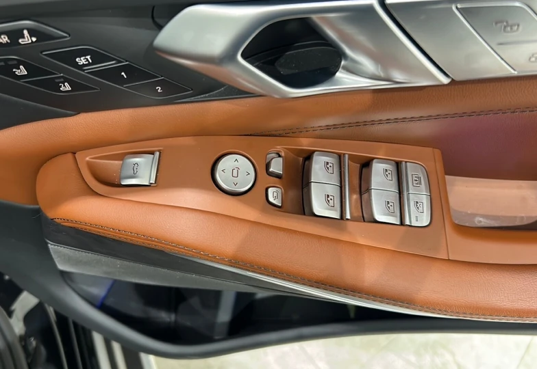 BMW X7 Черный