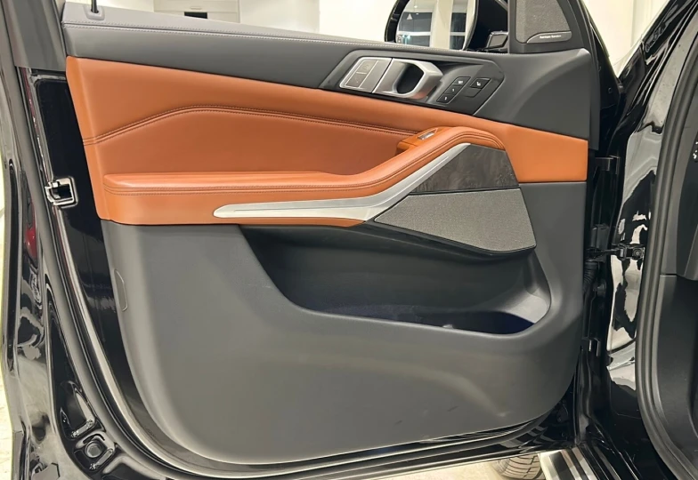 BMW X7 Черный