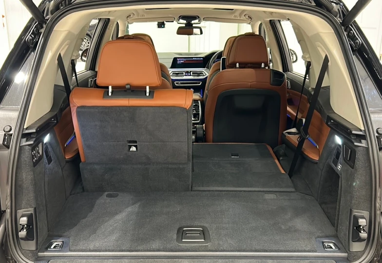 BMW X7 Черный
