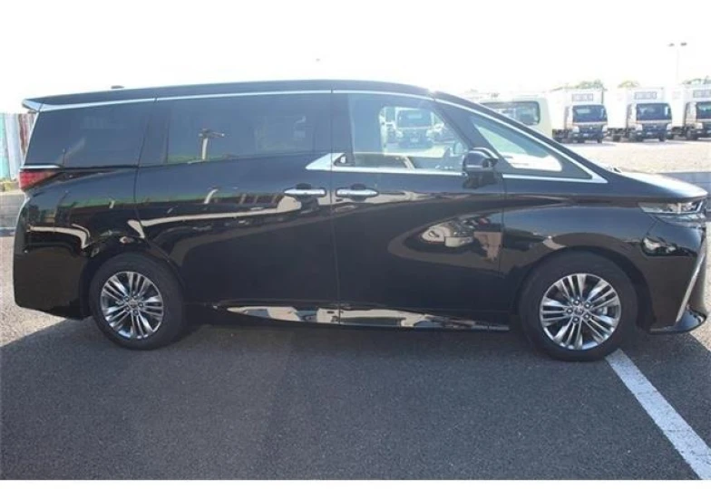 Toyota Alphard Черный
