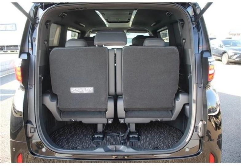 Toyota Alphard Черный