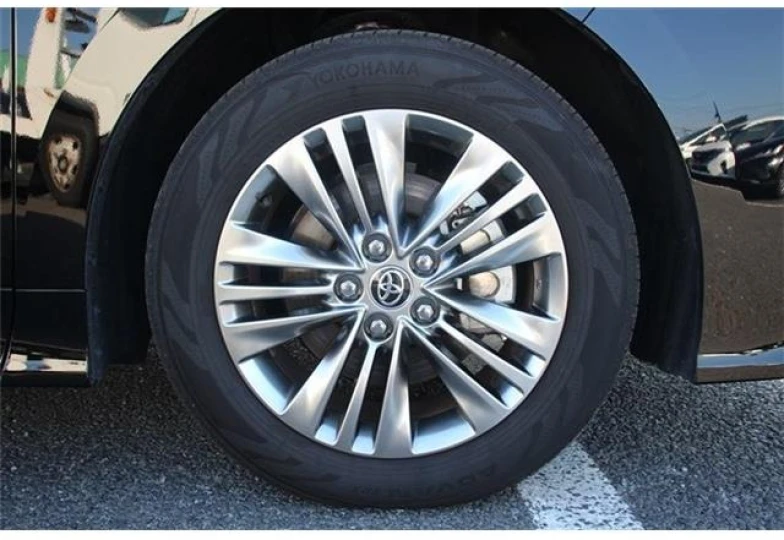 Toyota Alphard Черный