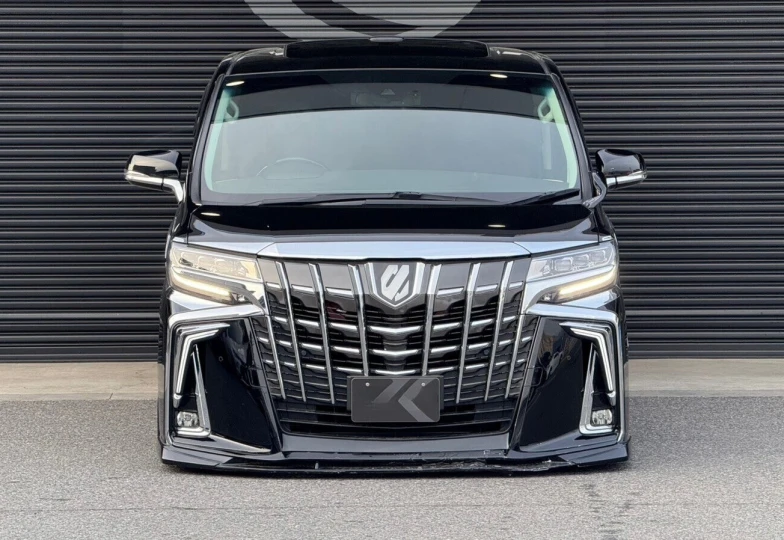 Toyota Alphard Черный