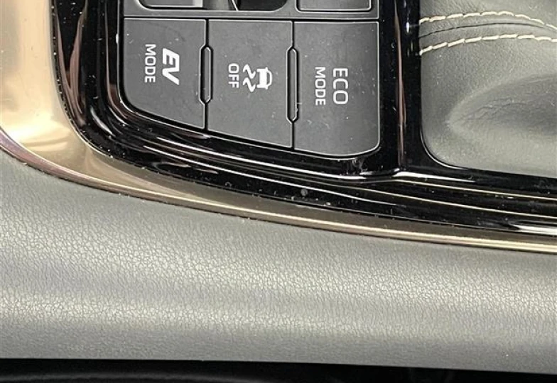 Toyota Alphard Белый