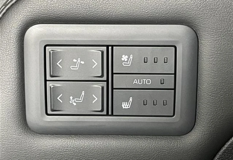 Toyota Alphard Белый