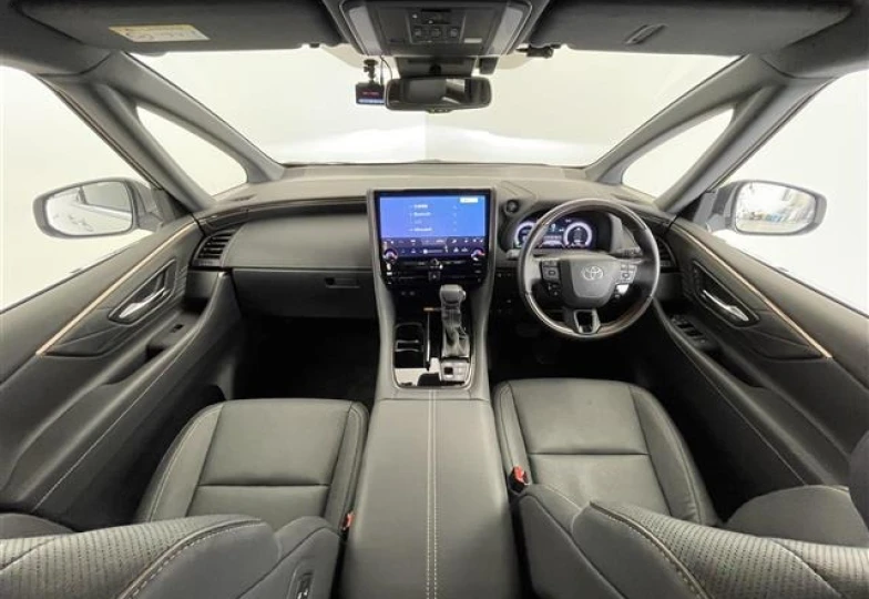 Toyota Alphard Белый