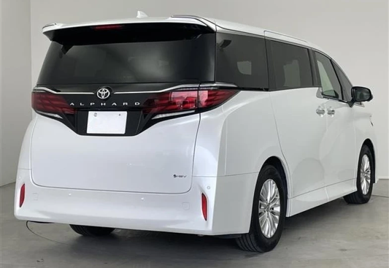 Toyota Alphard Белый