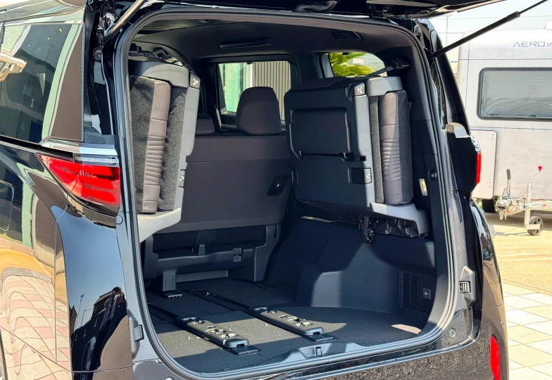 Toyota Alphard Black