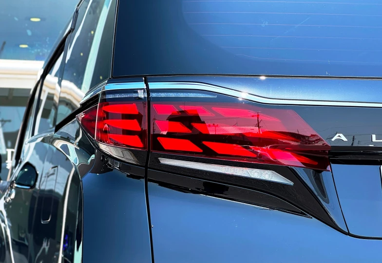 Toyota Alphard Black