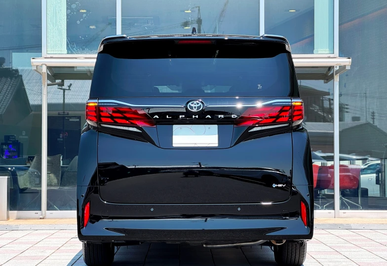 Toyota Alphard Black