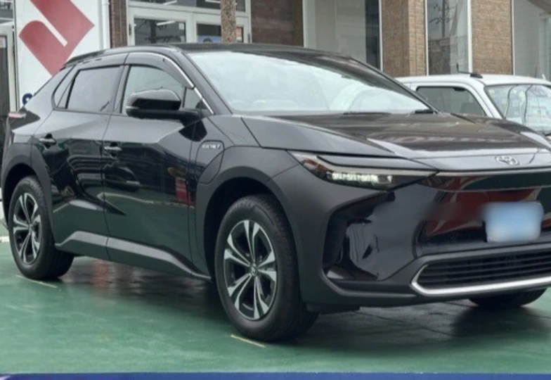 Toyota BZ4X Черный