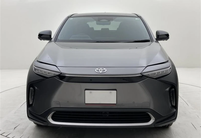 Toyota BZ4X Серый