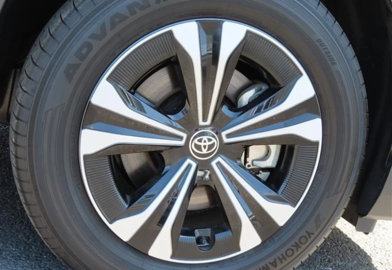 Toyota BZ4X Белый