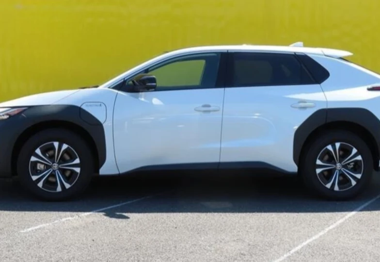 Toyota BZ4X Белый