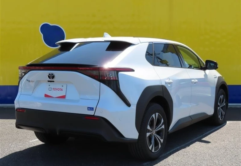 Toyota BZ4X Белый