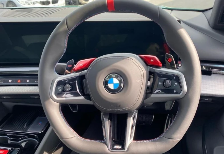 BMW M5 Зеленый