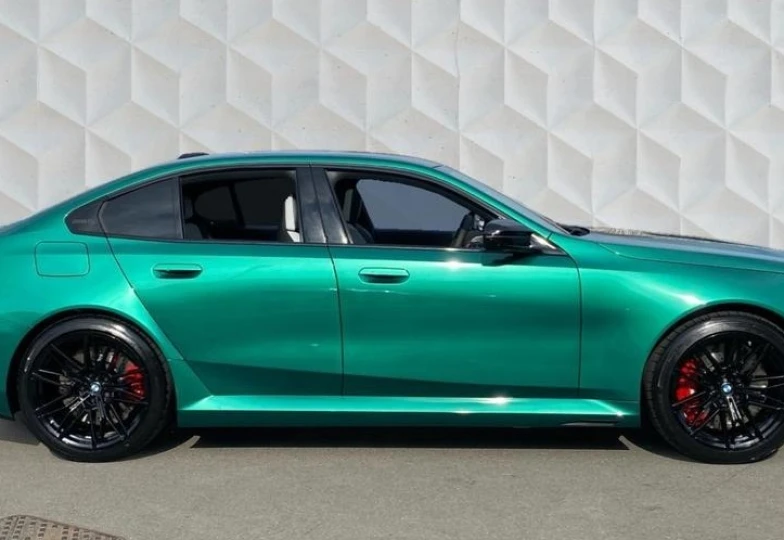 BMW M5 Зеленый