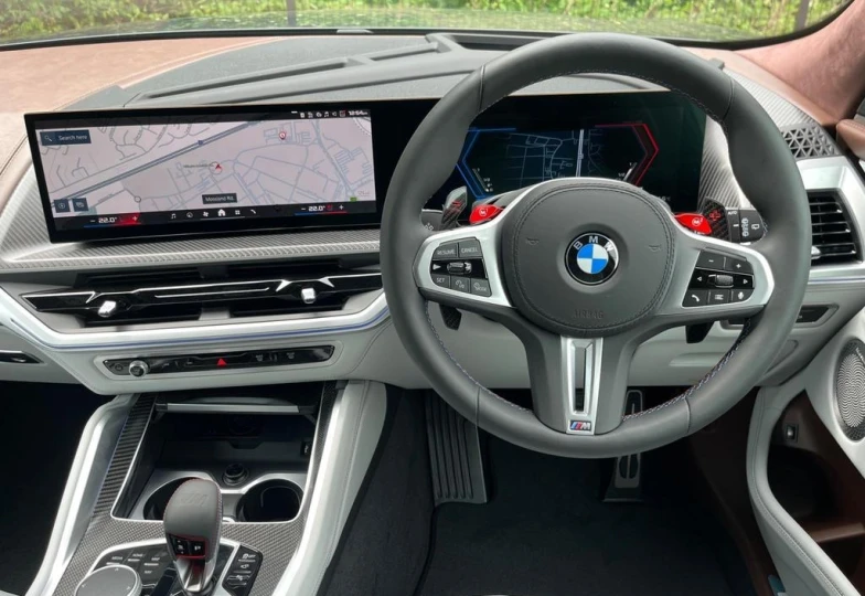 BMW XM Серый