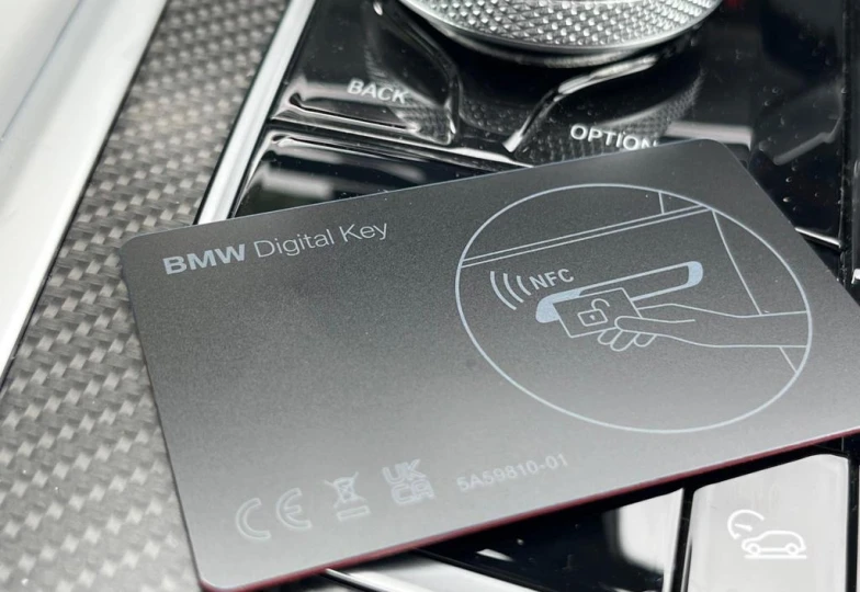 BMW XM Серый