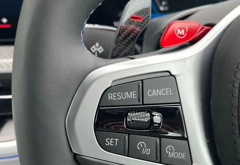 BMW XM Серый