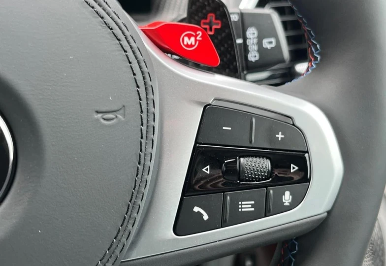 BMW XM Серый