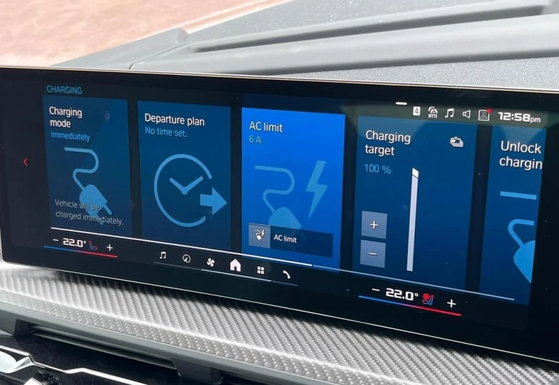 BMW XM Серый