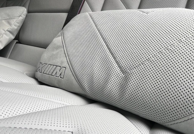 BMW XM Серый